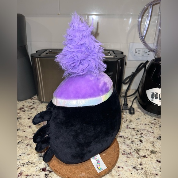 New Bella the Spider Halloween Squishmallows - Picture 7 of 9